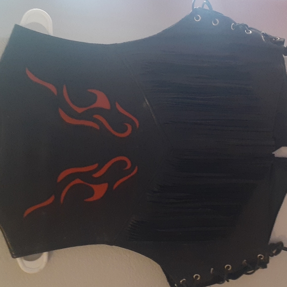 Flame Leather Vest - Picture 5 of 7